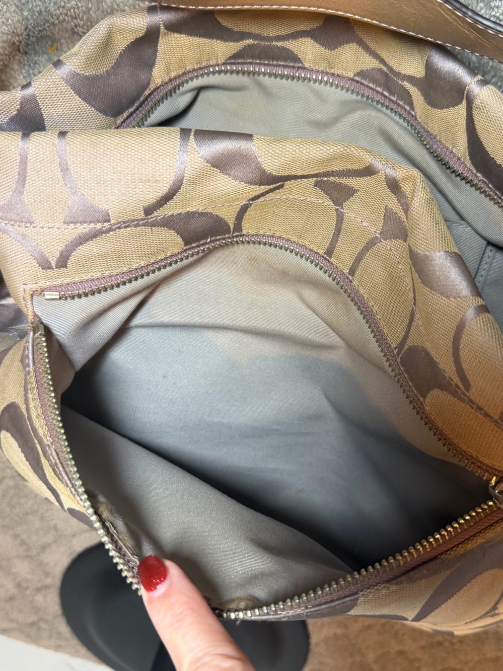 Coach Signature Canvas Shoulder Bag in Light Lavender and Cream - Picture 9 of 15